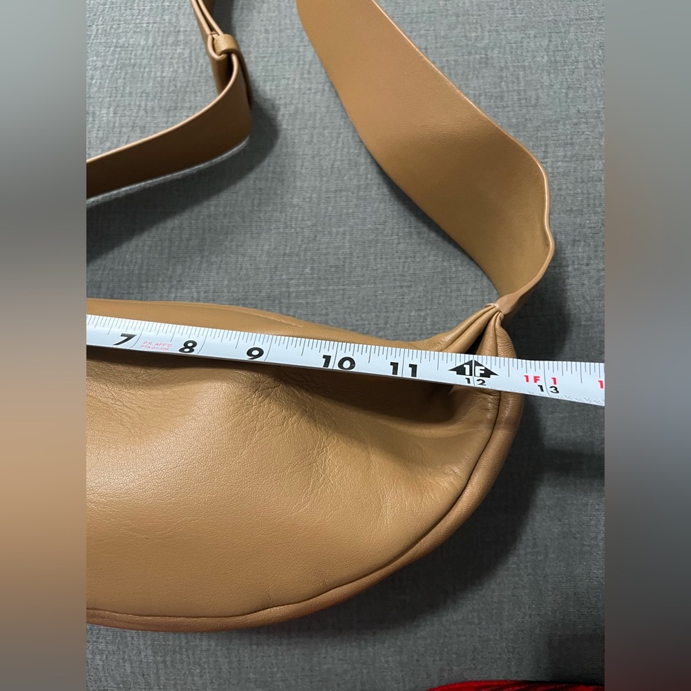 COS Swing Crossbody Wide strap Zip Closure In Smooth-Grain Leather Beige - Picture 7 of 9